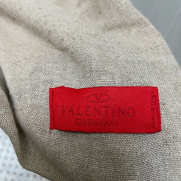 VALENTINO patent bow slides with gold sole and duster bag. - Picture 15 of 15